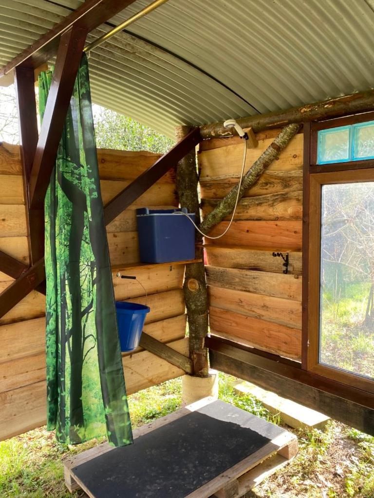 Chalet Sapphire Forest Garden Shepherd's Hut *